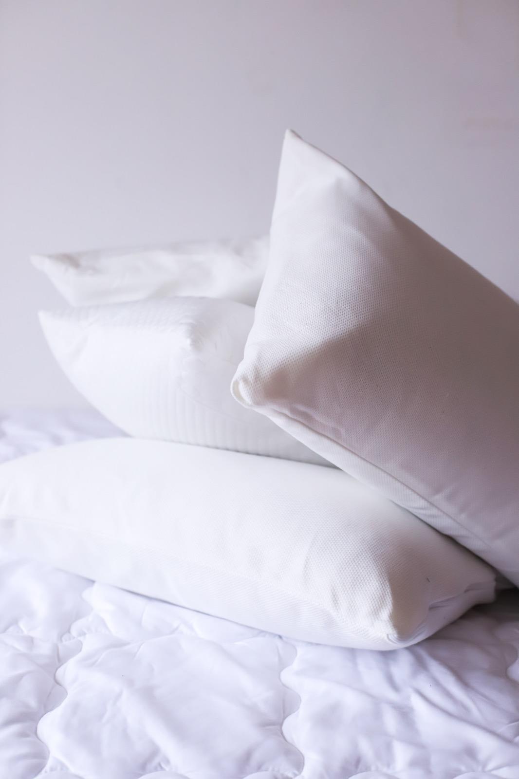 MOOSH 4 ADET ORTOPEDİK YASTIK (KAZ TÜYÜ İÇERİR!)